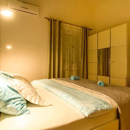 Apartment Matana-2 By Interhome